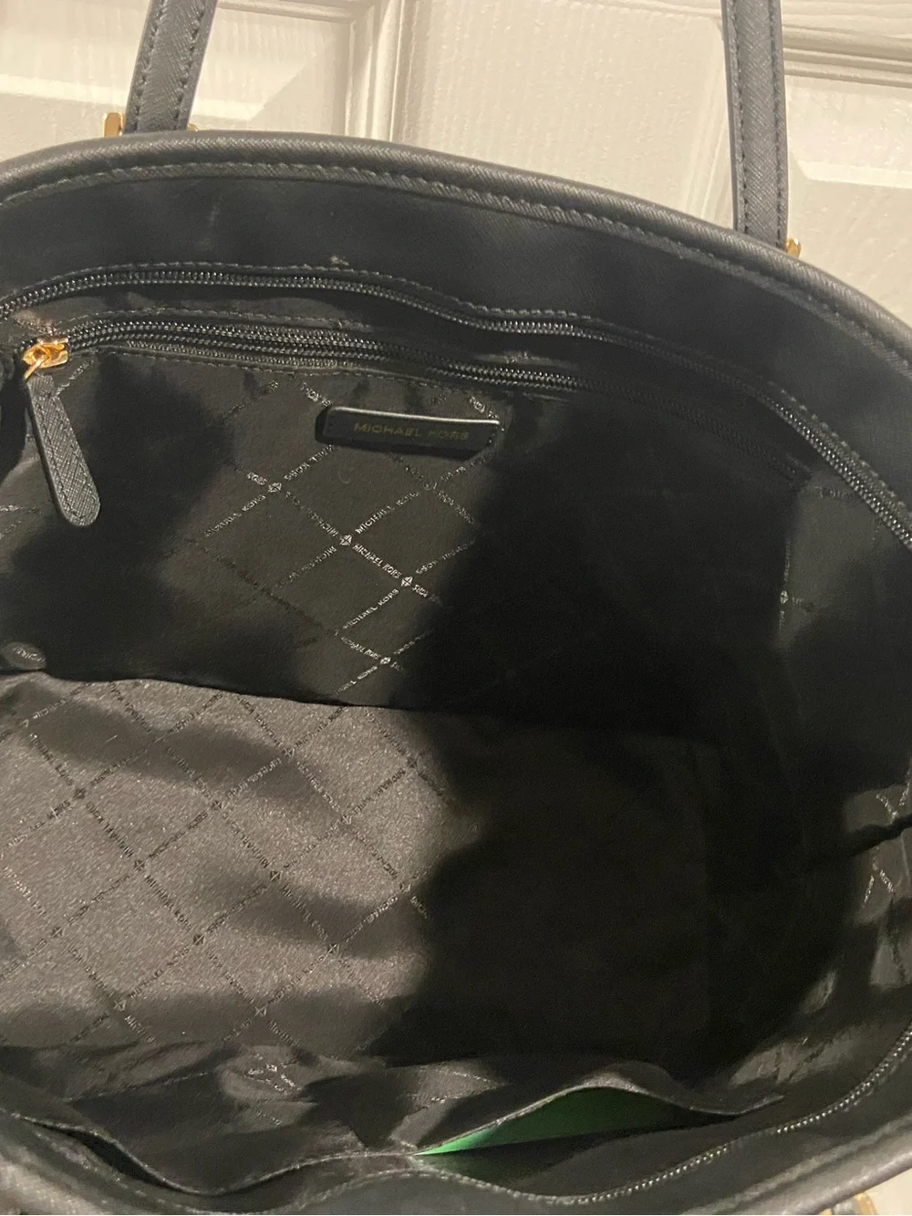 🖤 Michael Kors Saffiano Leather Tote - Black 🖤